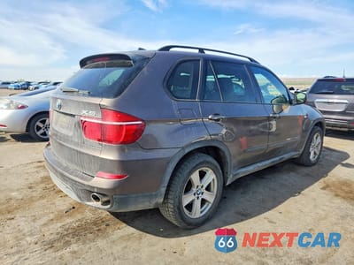 Trzecie zdjęcie samochodu z tyłu: 2012 BMW X5 XDRIVE35D VIN:5UXZW0C56CL663409 - miniatura