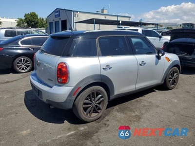 Trzecie zdjęcie samochodu z tyłu: 2011 MINI COOPER COUNTRYMAN VIN:WMWZB3C52BWM01315 - miniatura