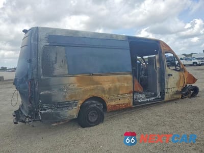 Trzecie zdjęcie samochodu z tyłu: 2019 MERCEDES-BENZ SPRINTER 2500 VIN:WD4PF1CD5KP137047 - miniatura