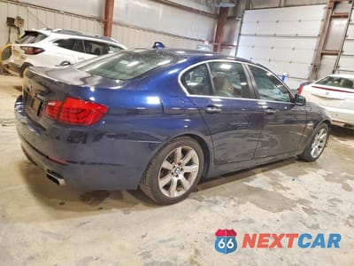 Trzecie zdjęcie samochodu z tyłu: 2011 BMW 550 XI VIN:WBAFU9C57BC783780 - miniatura