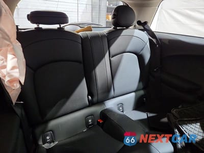 Zdjęcie 10 z 12 samochodu: 2021 MINI COOPER VIN:WMWXR3C0XM2N50816 - miniatura