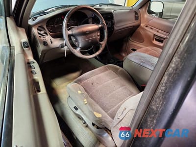 Zdjęcie 8 z 12 samochodu: 1998 FORD EXPLORER VIN:1FMYU24E7WUD01399 - miniatura