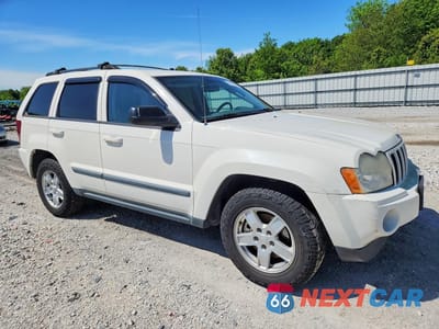 Czwarte zdjęcie samochodu z boku: 2007 JEEP GRAND CHEROKEE LAREDO VIN:1J8GR48KX7C578335 - miniatura