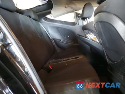Zdjęcie 10 z 12 samochodu: 2013 HYUNDAI VELOSTER BASE VIN:KMHTC6AD2DU165180 - miniatura