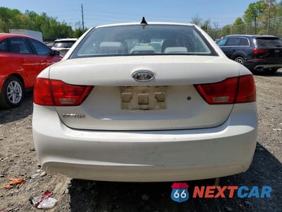 Zdjęcie 6 z 11 samochodu: 2010 KIA OPTIMA LX VIN:KNAGG4A84A5426703 - miniatura