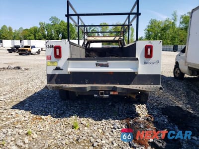 Zdjęcie 6 z 11 samochodu: 2023 CHEVROLET SILVERADO HD UTILITY / SERVICE TRUCK VIN:1GC4YSEY8PF127655 - miniatura