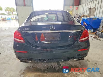Zdjęcie 6 z 12 samochodu: 2019 MERCEDES-BENZ E 300 VIN:WDDZF4JB9KA682893 - miniatura