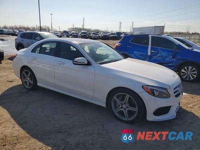 Czwarte zdjęcie samochodu z boku: 2017 MERCEDES-BENZ C 300 4MATIC VIN:55SWF4KB7HU195220 - miniatura