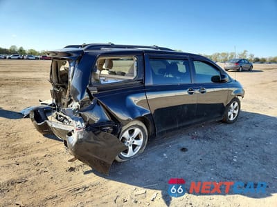 Trzecie zdjęcie samochodu z tyłu: 2014 TOYOTA SIENNA LE 8-PASSENGER VIN:5TDKK3DC0ES444122 - miniatura