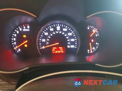 Zdjęcie 9 z 13 samochodu: 2014 KIA SORENTO LX VIN:5XYKT3A61EG515336 - miniatura