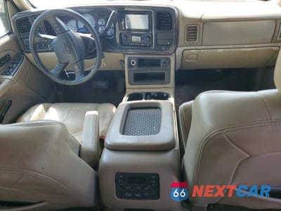 Zdjęcie 8 z 13 samochodu: 2005 CHEVROLET TAHOE K1500 VIN:1GNEK13T15J192033 - miniatura
