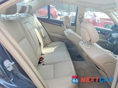 Zdjęcie 10 z 12 samochodu: 2010 MERCEDES-BENZ C 300 4MATIC VIN:WDDGF8BB4AF478498 - miniatura