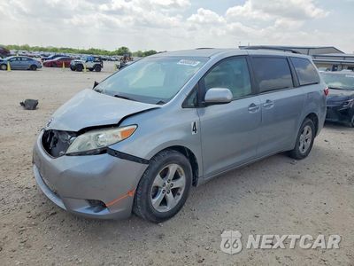 2017 TOYOTA SIENNA LE 8-PASSENGER 5TDKZ3DC1HS862544 - główne zdjęcie licytacji z USA - miniatura