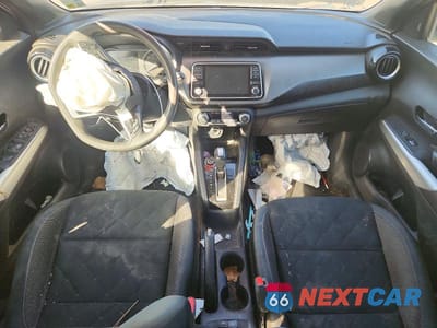 Zdjęcie 8 z 12 samochodu: 2020 NISSAN KICKS SV VIN:3N1CP5CV9LL492082 - miniatura