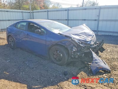 Czwarte zdjęcie samochodu z boku: 2024 TOYOTA PRIUS PRIME SE VIN:JTDACACU0R3030868 - miniatura