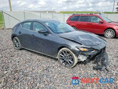 Czwarte zdjęcie samochodu z boku: 2022 MAZDA 3 PREFERRED VIN:JM1BPALL1N1516837 - miniatura