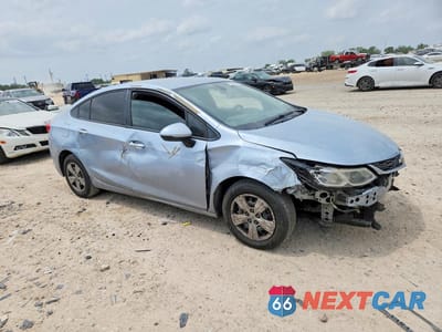 Czwarte zdjęcie samochodu z boku: 2018 CHEVROLET CRUZE LS VIN:1G1BC5SM3J7216293 - miniatura