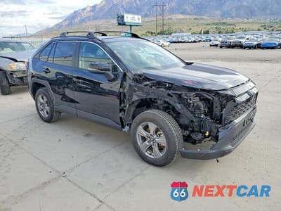 Czwarte zdjęcie samochodu z boku: 2025 TOYOTA RAV4 XLE VIN:2T3P1RFV4SC550580 - miniatura
