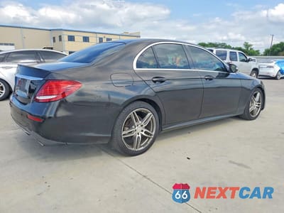 Trzecie zdjęcie samochodu z tyłu: 2017 MERCEDES-BENZ E 300 VIN:WDDZF4JB1HA040242 - miniatura