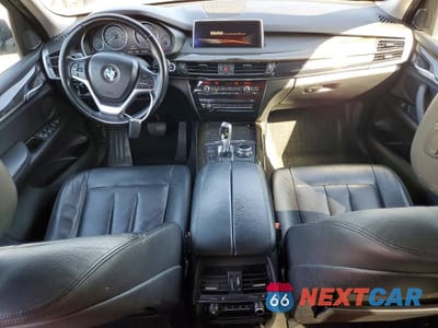 Zdjęcie 8 z 13 samochodu: 2015 BMW X5 SDRIVE35I VIN:5UXKR2C59F0H35359 - miniatura