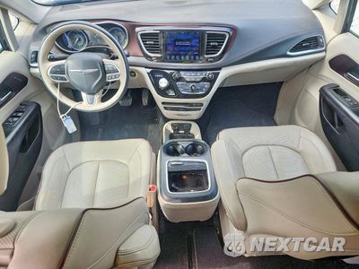 Zdjęcie 8 z 13 samochodu: 2017 CHRYSLER PACIFICA LIMITED VIN:2C4RC1GG7HR747894 - miniatura