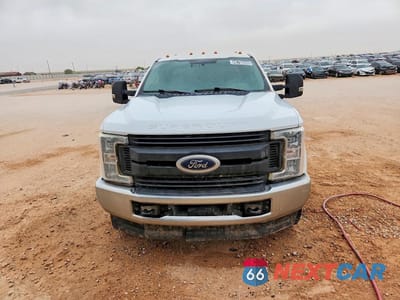 Piąte zdjęcie samochodu w środku: 2017 FORD F350 SUPER DUTY VIN:1FD8X3H60HEF40855 - miniatura