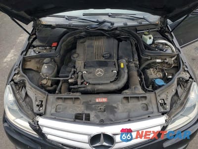 Zdjęcie 11 z 12 samochodu: 2013 MERCEDES-BENZ C 250 VIN:WDDGF4HB4DR242310 - miniatura
