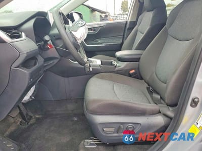 Zdjęcie 7 z 11 samochodu: 2024 TOYOTA RAV4 XLE VIN:2T3W1RFV6RC283464 - miniatura