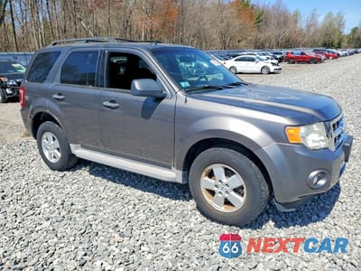 Czwarte zdjęcie samochodu z boku: 2010 FORD ESCAPE XLT VIN:1FMCU9DG8AKB61680 - miniatura