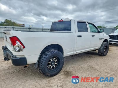 Trzecie zdjęcie samochodu z tyłu: 2018 RAM 2500 ST VIN:3C6TR4CT5JG287145 - miniatura