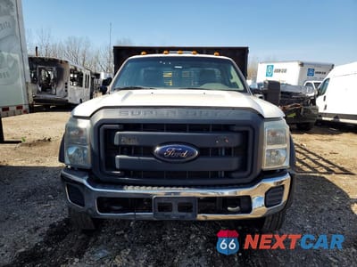 Piąte zdjęcie samochodu w środku: 2015 FORD F450 SUPER DUTY VIN:1FDUF4GY0FEB83605 - miniatura
