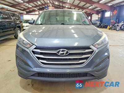 Piąte zdjęcie samochodu w środku: 2018 HYUNDAI TUCSON SE VIN:KM8J23A48JU683671 - miniatura
