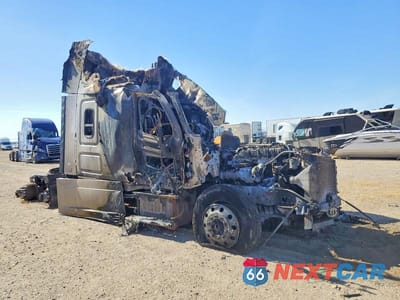 2016 FREIGHTLINER CASCADIA 125 SEMI TRUCK 3AKGGLD59GSGC5132 - główne zdjęcie licytacji z USA - miniatura