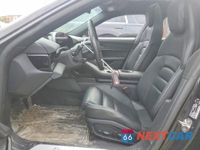 Zdjęcie 7 z 13 samochodu: 2020 PORSCHE TAYCAN 4S VIN:WP0AB2Y14LSA54422 - miniatura