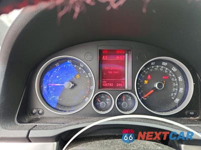 Zdjęcie 9 z 12 samochodu: 2009 VOLKSWAGEN GTI VIN:WVWGV71K99W104117 - miniatura