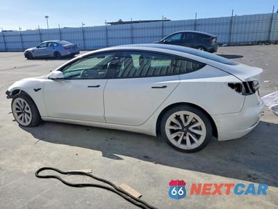 Drugie zdjęcie samochodu z przodu: 2022 TESLA MODEL 3 VIN:5YJ3E1EB0NF158491 - miniatura