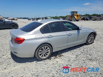Trzecie zdjęcie samochodu z tyłu: 2018 BMW 320 I VIN:WBA8E1G5XJNU89634 - miniatura