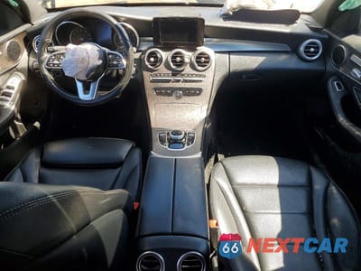 Zdjęcie 8 z 12 samochodu: 2019 MERCEDES-BENZ C 300 4MATIC VIN:55SWF8EB2KU307495 - miniatura