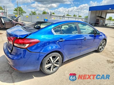 Trzecie zdjęcie samochodu z tyłu: 2018 KIA FORTE EX VIN:3KPFL4A85JE249707 - miniatura