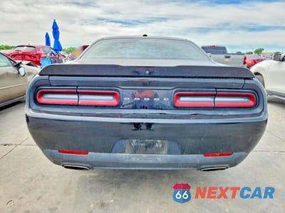 Zdjęcie 6 z 12 samochodu: 2019 DODGE CHALLENGER SXT VIN:2C3CDZAGXKH627857 - miniatura