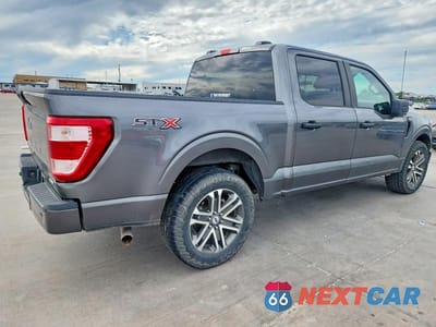 Trzecie zdjęcie samochodu z tyłu: 2022 FORD F150 SUPERCREW VIN:1FTEW1CP5NKD20963 - miniatura