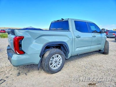 Trzecie zdjęcie samochodu z tyłu: 2025 TOYOTA TUNDRA SR5 VIN:5TFLA5DB3SX281563 - miniatura
