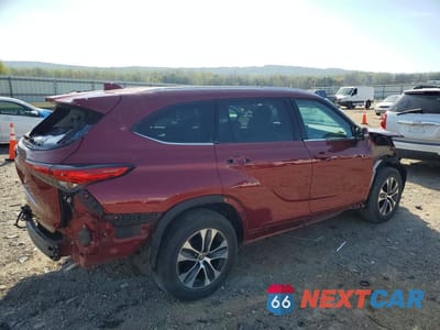 Trzecie zdjęcie samochodu z tyłu: 2022 TOYOTA HIGHLANDER XLE VIN:5TDHZRBH5NS578955 - miniatura
