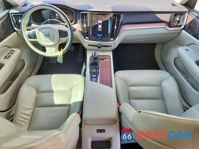 Zdjęcie 8 z 12 samochodu: 2021 VOLVO S60 T5 MOMENTUM VIN:7JR102TZ5MG103620 - miniatura
