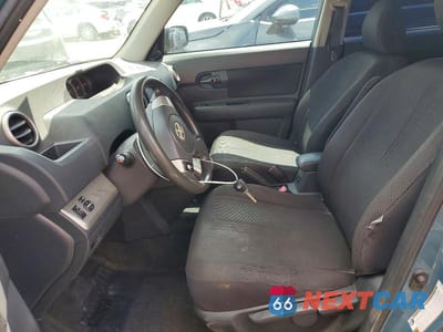 Zdjęcie 7 z 14 samochodu: 2009 TOYOTA SCION XB VIN:JTLKE50E591075954 - miniatura