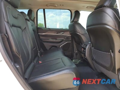 Zdjęcie 11 z 14 samochodu: 2023 JEEP GRAND CHEROKEE LIMITED 4XE VIN:1C4RJYB65PC624342 - miniatura