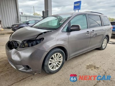 2014 TOYOTA SIENNA XLE 8-PASSENGER 5TDYK3DC3ES512343 - główne zdjęcie licytacji z USA - miniatura