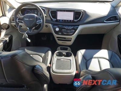 Zdjęcie 8 z 13 samochodu: 2023 CHRYSLER PACIFICA TOURING L VIN:2C4RC1BG3PR563476 - miniatura