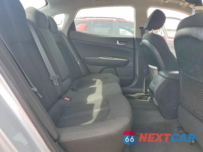 Zdjęcie 10 z 12 samochodu: 2019 KIA OPTIMA LX VIN:5XXGT4L3XKG275816 - miniatura