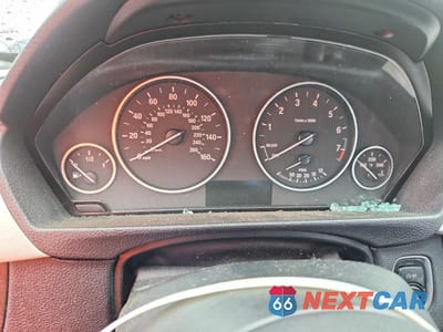 Zdjęcie 9 z 12 samochodu: 2016 BMW 320 I VIN:WBA8A9C57GK617273 - miniatura